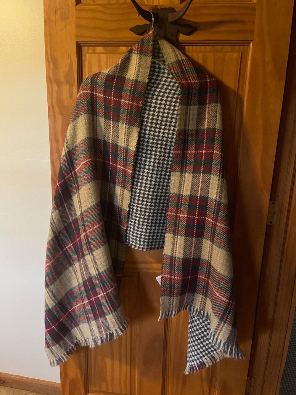 Reversible Oversized Blanket Scarf Plaid & Houndstooth Fringe Wrap